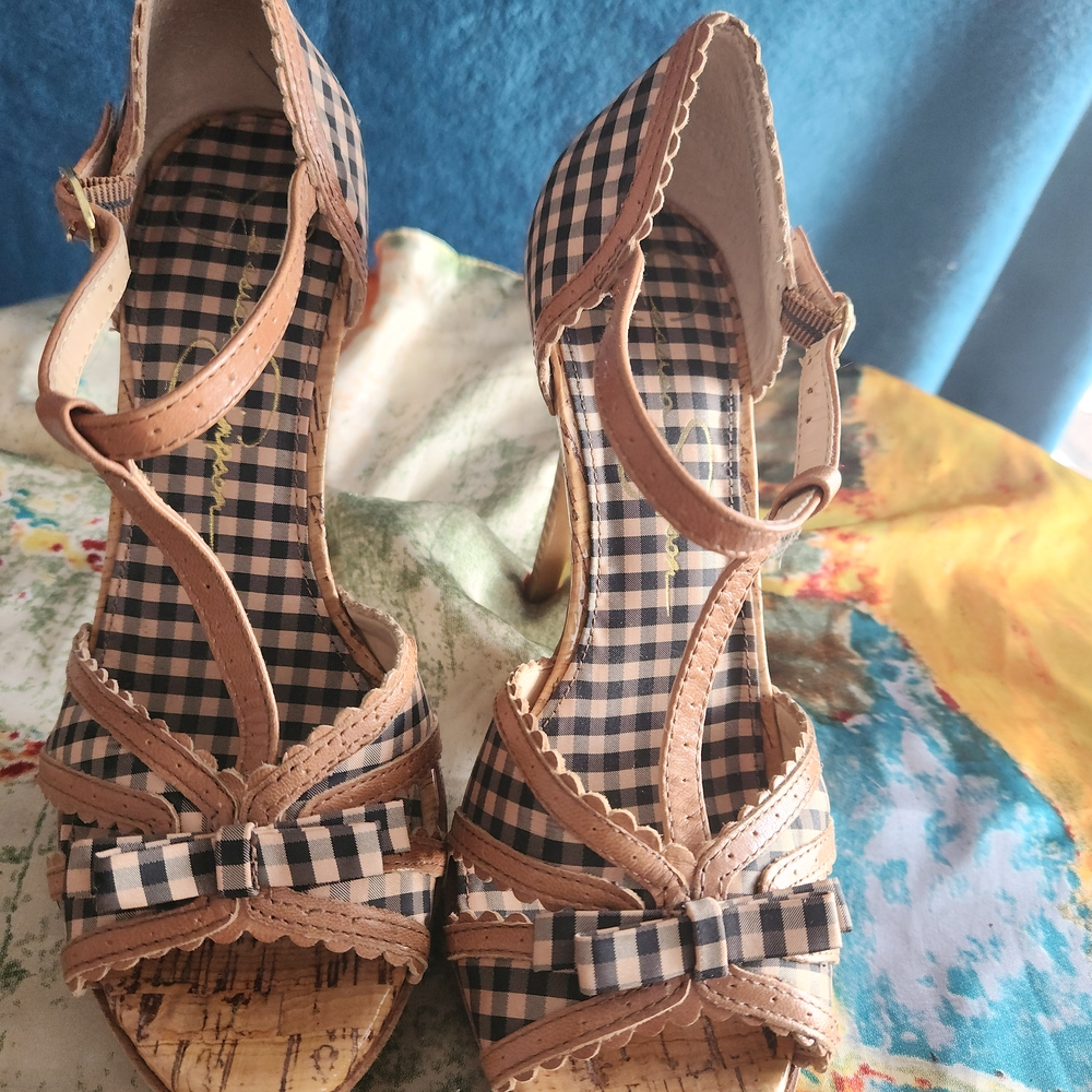 Jessica Simpson Black and Tan Checkered Heels